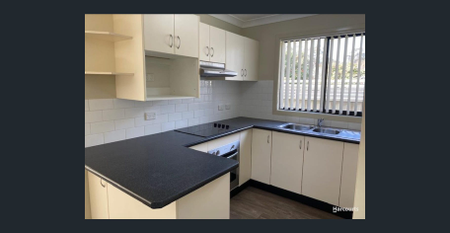 Modern 2 Bedroom Cottage Close to Amenities - Photo 4