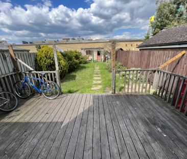 6 bedroom semi-detached house to rent - Photo 2