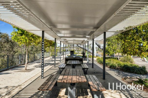 Perfect Low Maintenance Terrace - As New Condition - Perfect Position - Photo 1