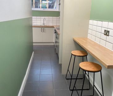 4 bedroom terraced house to rent - Photo 2