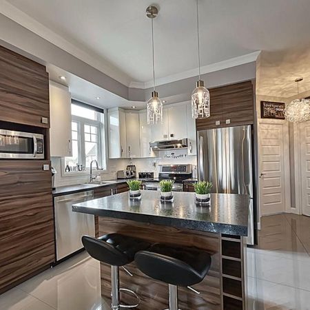 Condo 4 ½ lumineux avec vue sur la ville 2 stationnements - 1580$ /mois - Disponible le 1er juillet - Photo 4