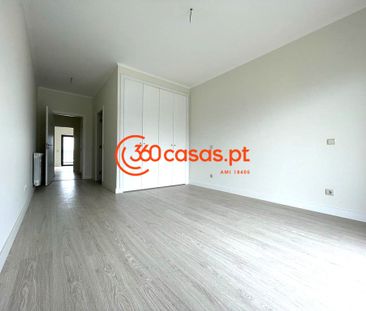 Vende-se Apartamento T3 Novo com garagem e arrecadação em Faro - Photo 1