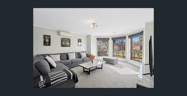 Spacious 4-Bedroom Family Home! - Photo 1