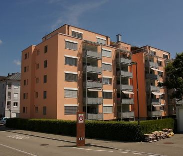 Zeitgemässe 3 Zimmer Wohnung in Zentrumsnähe von Niederuzwil - Photo 1