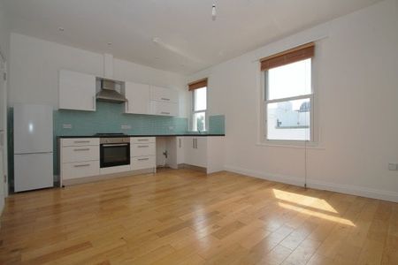 St Georges Terrace, Kemp Town, BN2 1JH 2 bedroom apartment to rent - Photo 2