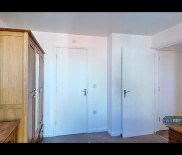 2 bedroom penthouse to rent - Photo 5