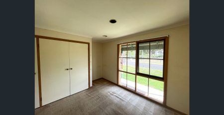 Convenient Location! Gardening & Lawn Maintenance included! - Photo 5