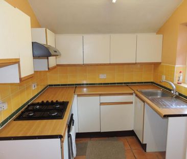 3 bedroom end of terrace house to rent - Photo 6