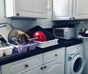 Room in a Shared Flat, Green Street, E13 - Photo 3