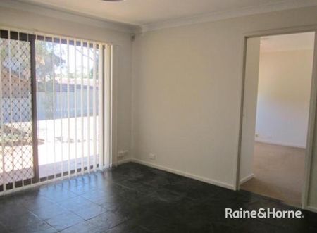 Spacious Living in Castle Hill - Photo 4