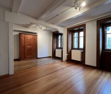 FOR RENT – Unconventional 3-room duplex apartment in Saint-Aubin - Photo 4