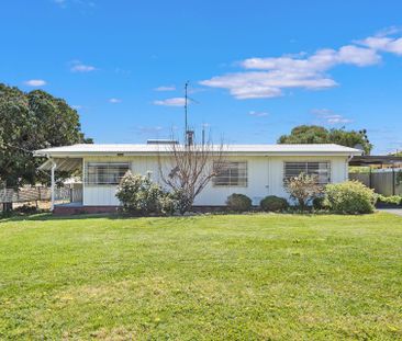 8 Yallan Street, Mandurah. - Photo 4