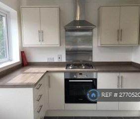 1 bedroom in a house share to rent - Photo 3