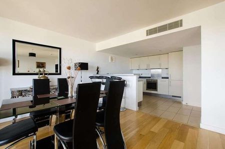 Falcon Wharf, Battersea, SW11 - Photo 5