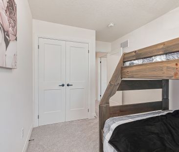 For Lease - 73 Archer Avenue, Collingwood, Ontario - Photo 4