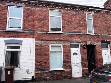 2 bedroom terraced house to rent - Photo 2