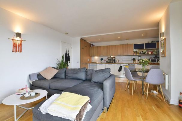 2 bedroom house to rent - Photo 1