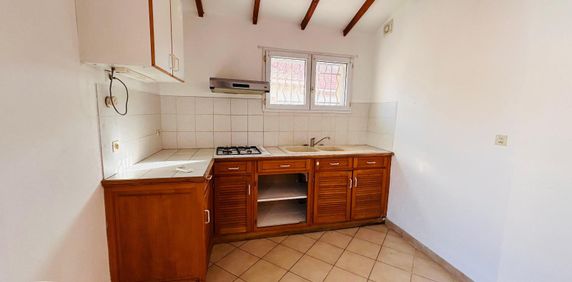Location Appartement 2 pièces 32m² FOS SUR MER 13270 - Photo 2