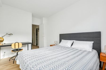 Location Appartement 2 pièces Meublé 60m² PARIS 15ème - Photo 3