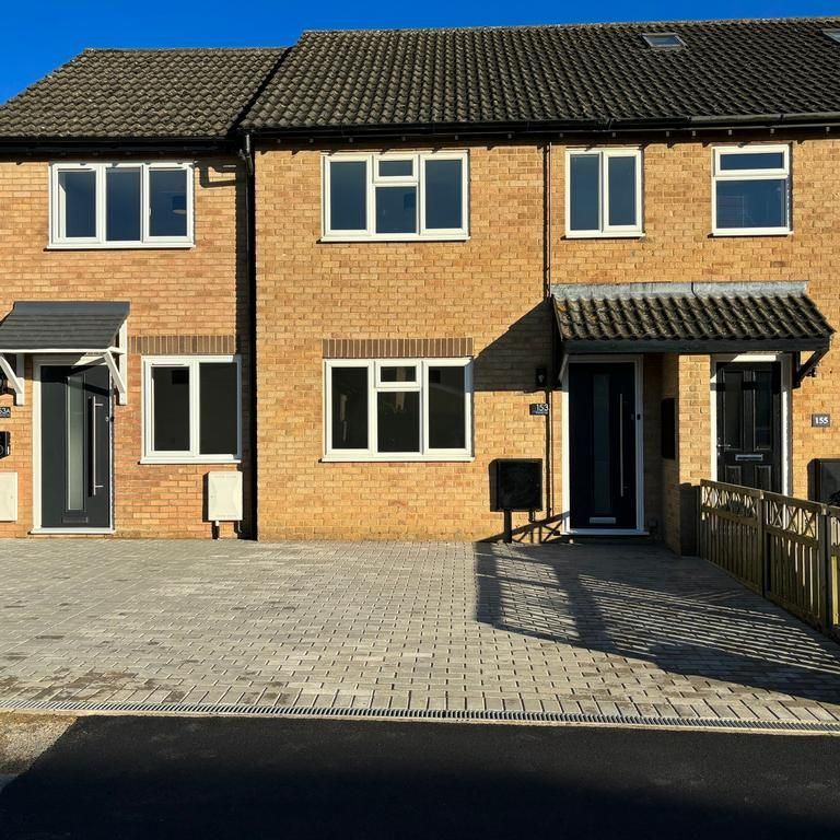 3 bedroom terraced house to rent - Photo 1
