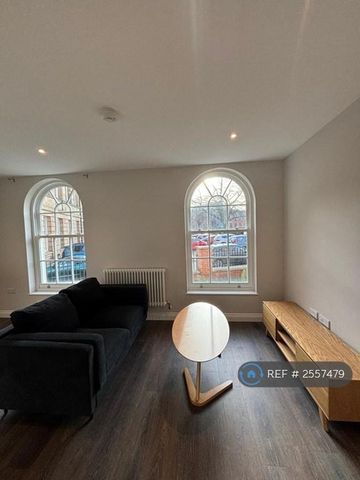 1 bedroom flat to rent - Photo 3
