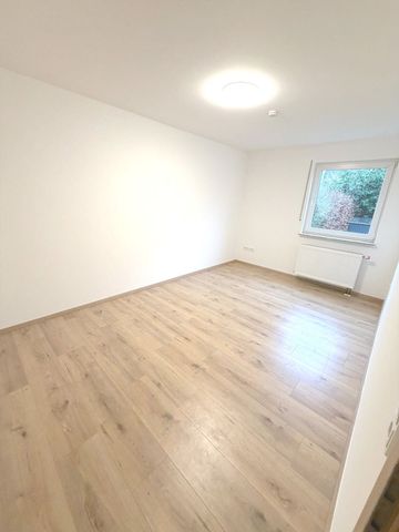 Hochwertiger und geräumiger Erstbezug mit Balkon und Stellplatz in Top-Lage von Trier-Ehrang. - Foto 3