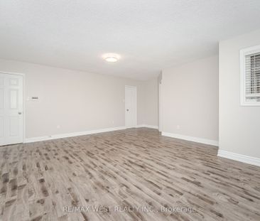 For Lease - 86 Dina Road, Vaughan, Ontario - Photo 3