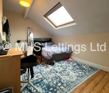 6 Bedroom Mid Terraced House for rent in Newport Gardens - Photo 4