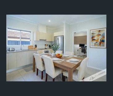 Near-New 2 Bedroom Granny Flat - Perfect for Couples & Small Families - Photo 3