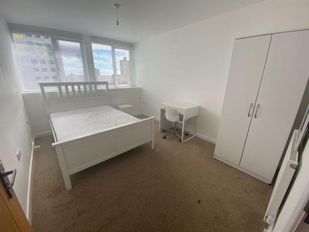 2 bedroom apartment to rent - Photo 3