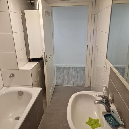 Die Wohnung mit dem besonderen Etwas direkt am Valoisplatz - Photo 3