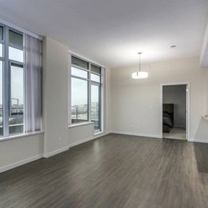 NEWER PENTHOUSE UNIT WITH AC AND CENTRAL LOCATION WITH PANORAMIC VIEWS - Photo 2