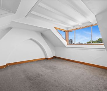 Charming 3-Bedroom Terrace in Tree-Lined Paddington Street - Photo 6