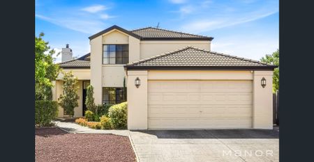 Contemporary Family Residence with Premium Finishes in Kellyville - Photo 5