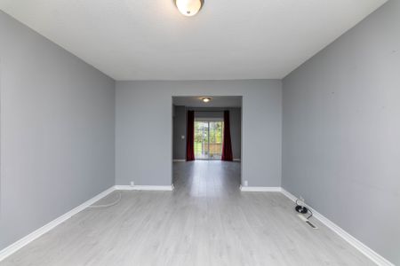 For Lease - 19 Duncan Street, Welland, Ontario - Photo 2