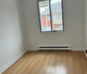 5 1/2 à Rivières-des-Prairies - Photo 3