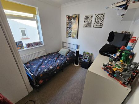3 bedroom detached house to rent - Photo 5