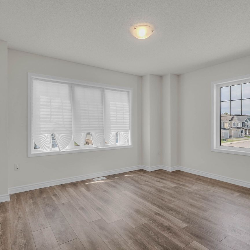 For Lease - 28 Abby Drive, Wasaga Beach, Ontario - Photo 1