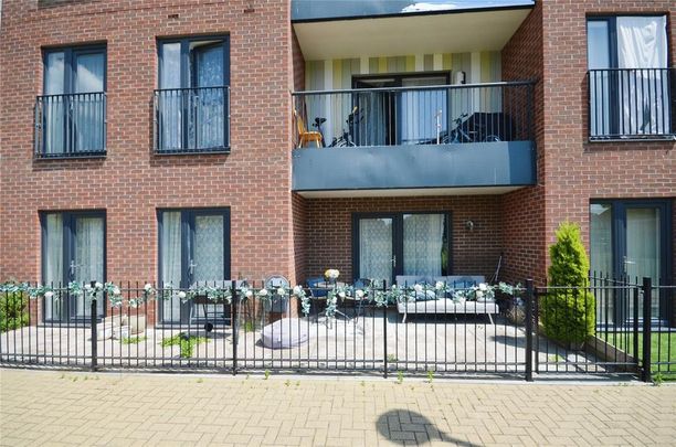 2 bedroom apartment to rent - Photo 1