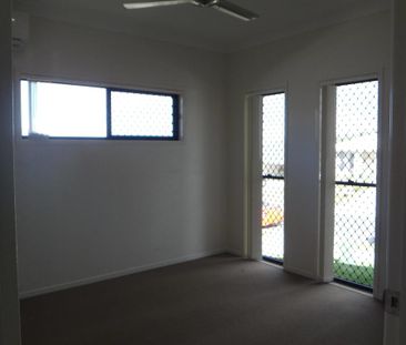 Fantastic Family Home in Upper Coomera - Photo 3