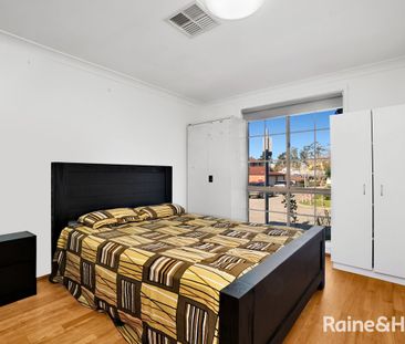 MODERN FREE STANDING VILLA! - Photo 6