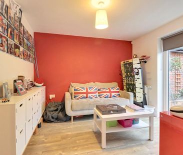 4 bedroom detached house to rent - Photo 4