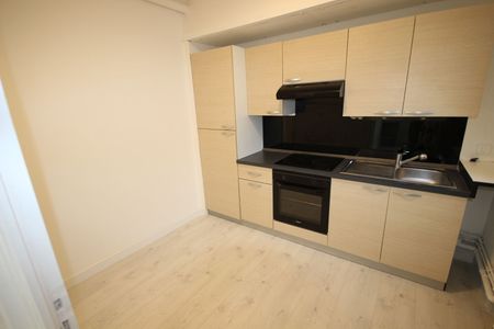 LOCATION : appartement T1 (29 m²) à MARENNES HIERS BROUAGE - Photo 3