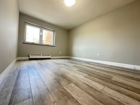 apartments at 483 Linwell Road - Photo 3