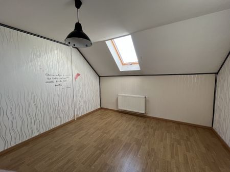Location Appartement 4 pièces 82m² FOLSCHVILLER 57730 - Photo 3