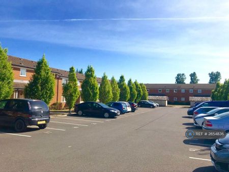 2 bedroom flat to rent - Photo 2