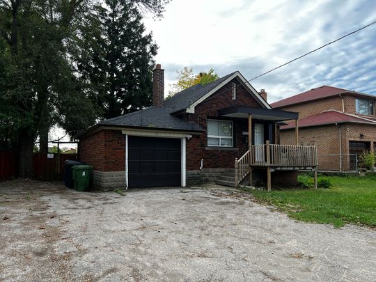 For Lease - 203 Drewry Avenue, Toronto, Ontario - Photo 1