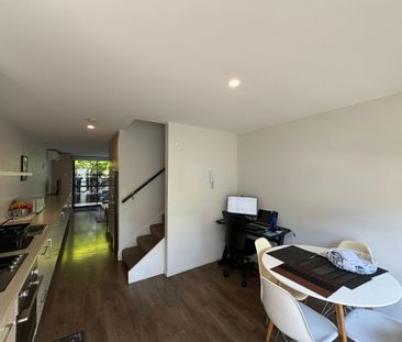 Unwind in a Fully Furnished Apartment in the Heart of Christchurch! - Photo 1