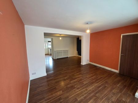 3 Bed Terraced House, North Clifden Lane, M7 - Photo 4