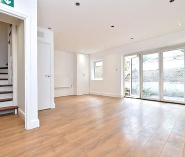 4 bedroom house to rent - Photo 3